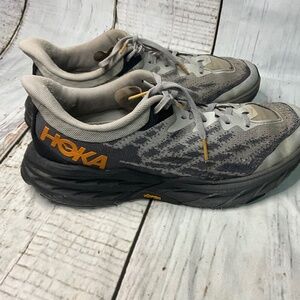HOKA ONE ONE SPEEDGOAT MENS SIZE 10.5